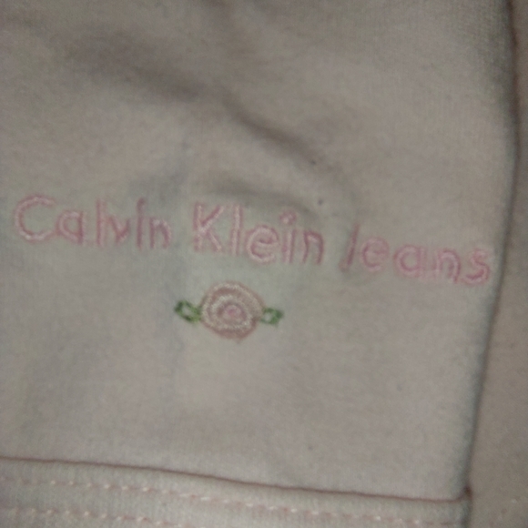 Soft Pink 2-Piece Set by Calvin Klein Jeans, Size 6-9 Month - Picture 4 of 11